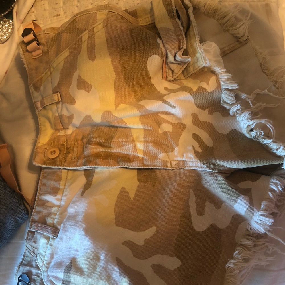 Orange army free people short